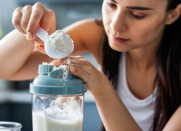 Does Creatine Make Women Bulky? Here's the Truth